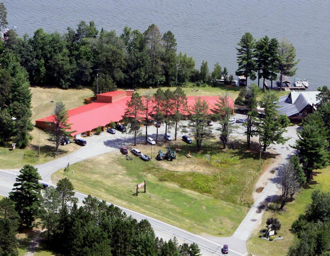Hiawatha Lodge Inn Eagle River Dış mekan fotoğraf